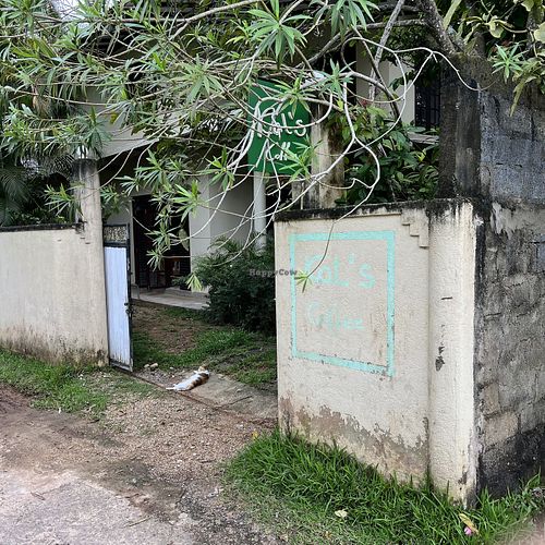 Entrance  at Kat's Coffee in Talpe