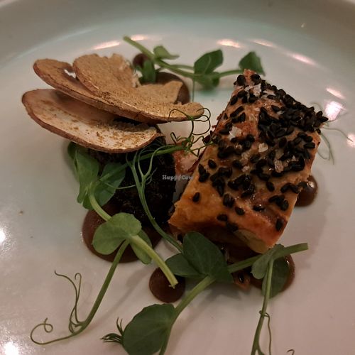 ROOT VEGETABLE PIE
Burnt Onion Ketchup / Mushroom Duxelle at Six by Nico in Glasgow