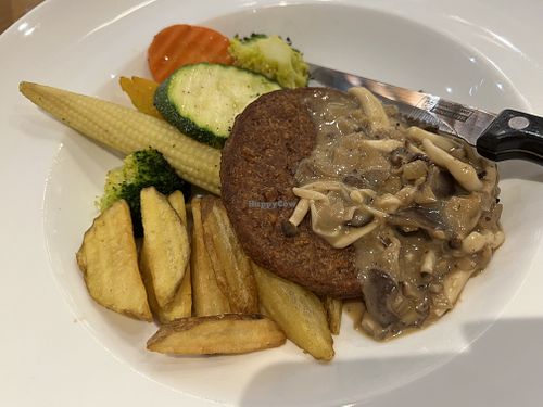 Plant based hamburg with gravyy #Veganuary at Salad Factory - Crystal Park in Bangkok