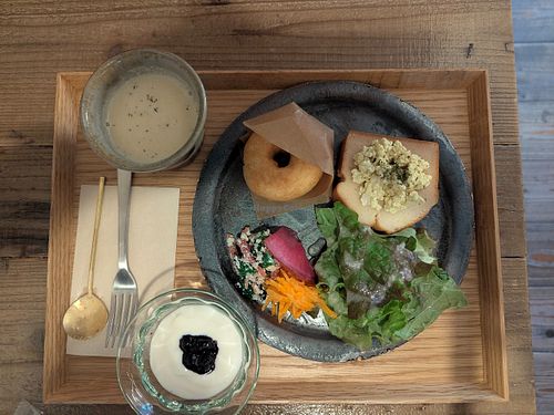 Donut Breakfast at Mokumoku in Kyoto