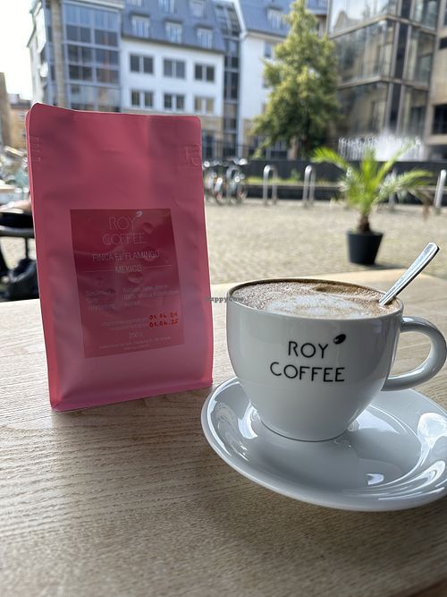 Kaffee Latte mit Hafermilch  at Kaffeerösterei Roy in Halle