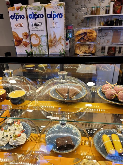 Vegan chocolate cake at El Ellen in Alanya