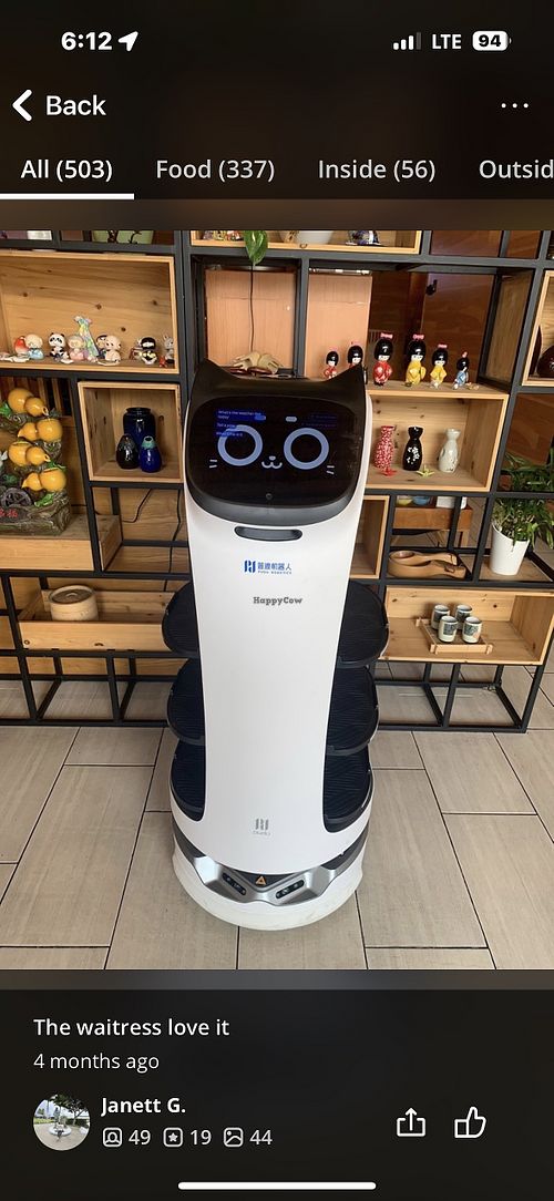 Our greeter   at Kiraku Sushi & Ramen in Santa Rosa