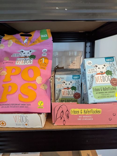 Dog treats at The Good Place in Montpellier