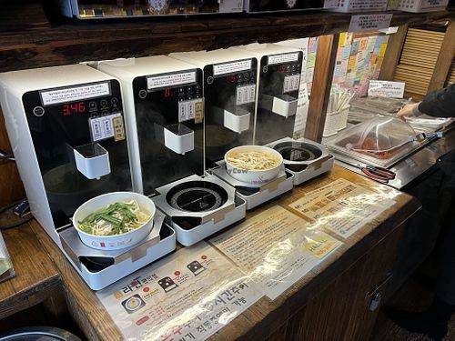Cooking   at Ramen Convenience Store in Seoul