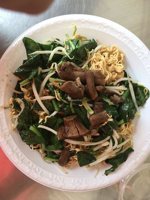 Small noodles with mushrooms and extra vegetables   at Mi Bous Kroy Vang - មីបួសក្រោយវាំង in Phnom Penh