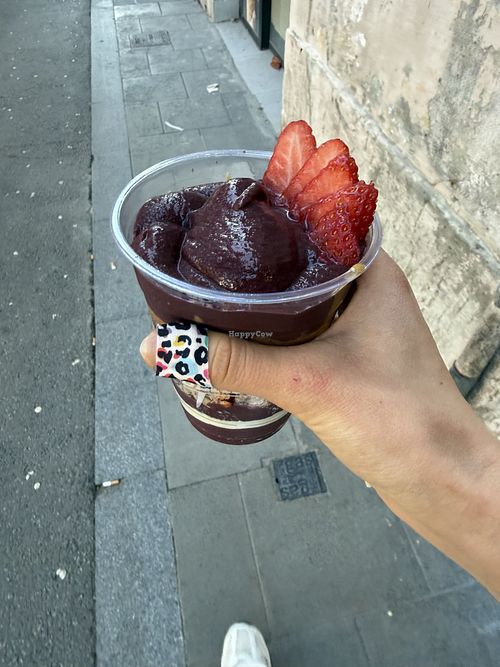 Açaí bowl tiger  at Oakberry in Barcelona