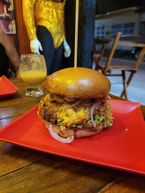 Chickpea burguer at Neverland Burger Palace in Maragogi