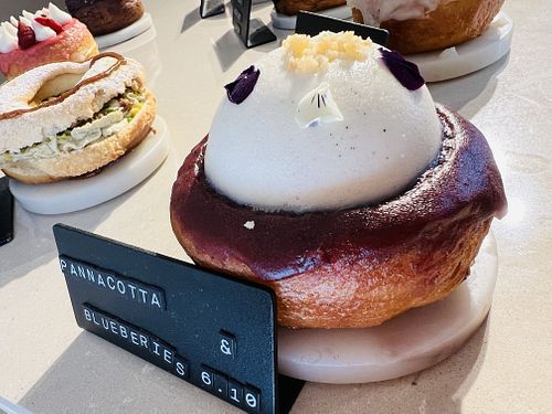   at Scoop 'n Dough in Cascais