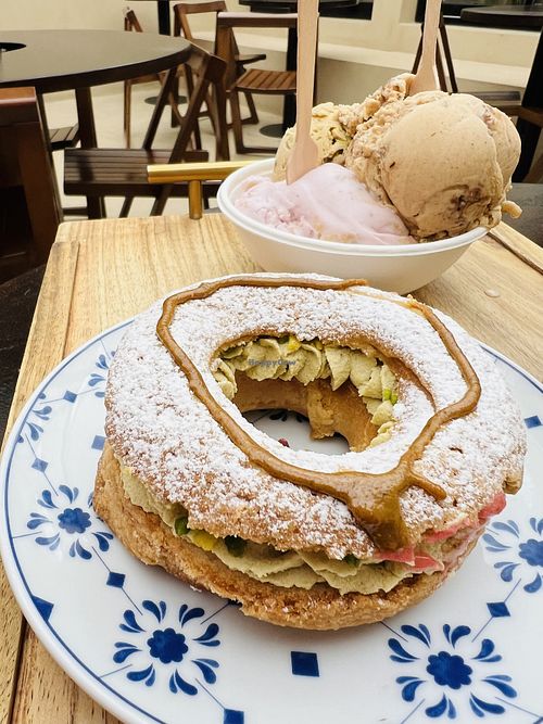   at Scoop 'n Dough in Cascais