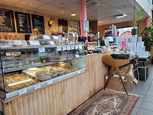 Inside at Coffeeberry in Sandnes