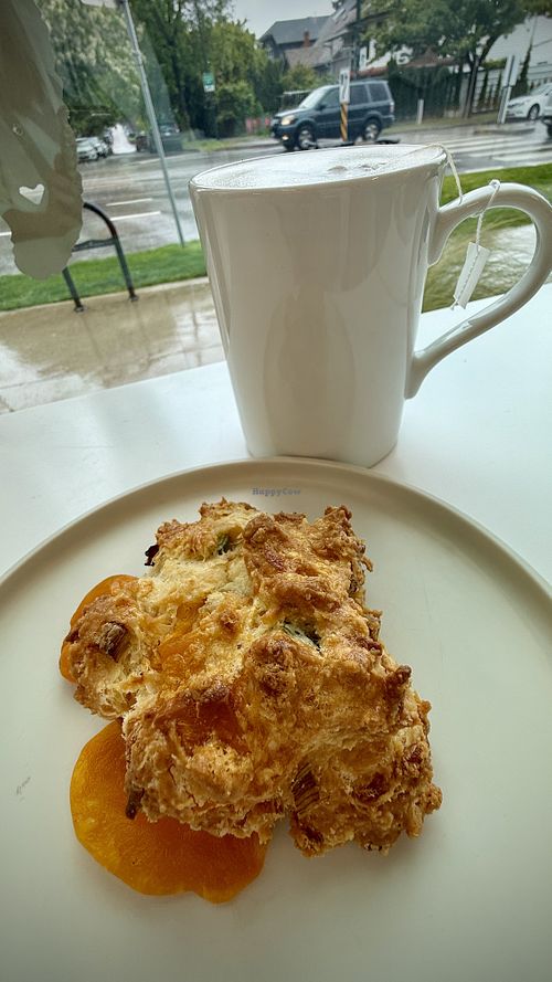 Rooibos latte and cheddar chive scone  at To Live For in Vancouver