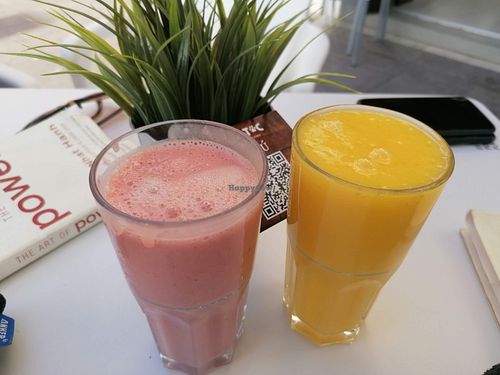 El Golosol & El hydranthe smoothies  at Toc Toc in Tenerife