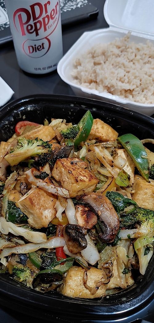 tofu stir fry at Anthony's Grill in Santa Fe