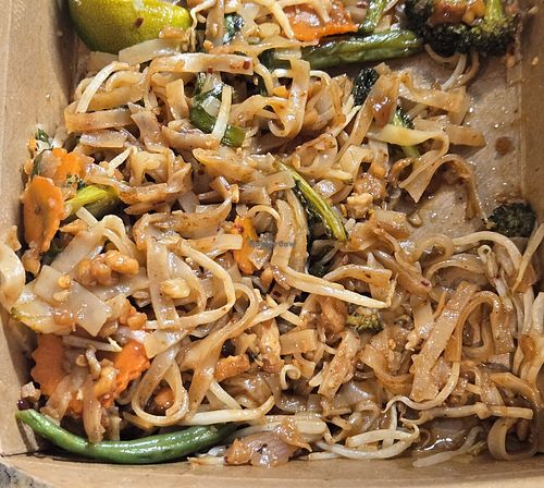 Pad thai at Goi Express Thai in Murrieta