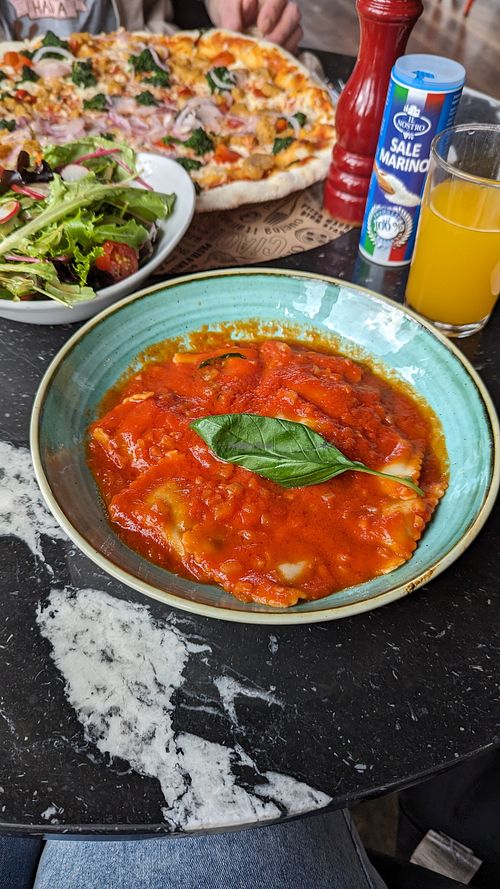  at L'Osteria in Dueren