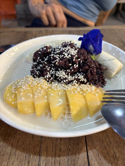 Mango sticky rice   at La Carotte Qui Rit in Surat Thani