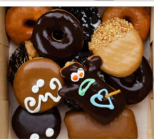 Image of DEN - Voodoo Doughnut - Concourse B