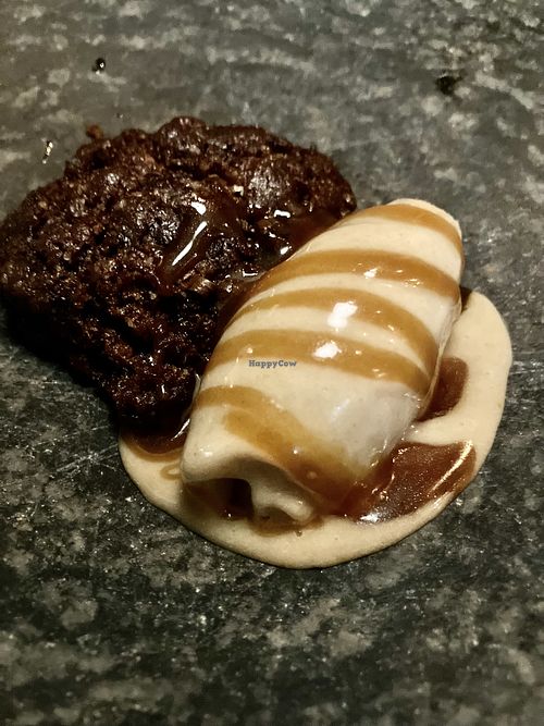 Coffee brownie cookie with Biskoff sorbet  at Conca Cozinha Original in Brasilia