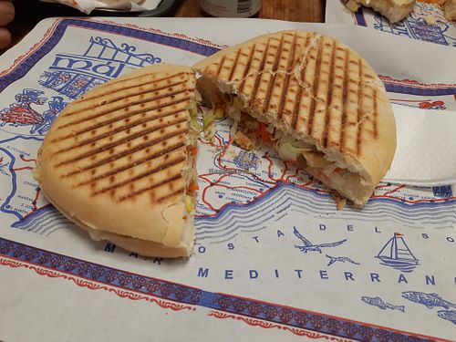 Vegan campero sandwich at Granjero Busca Campero in Madrid