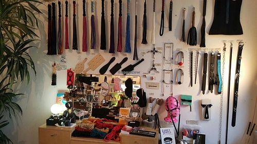 vegan bondage at Other Nature in Berlin