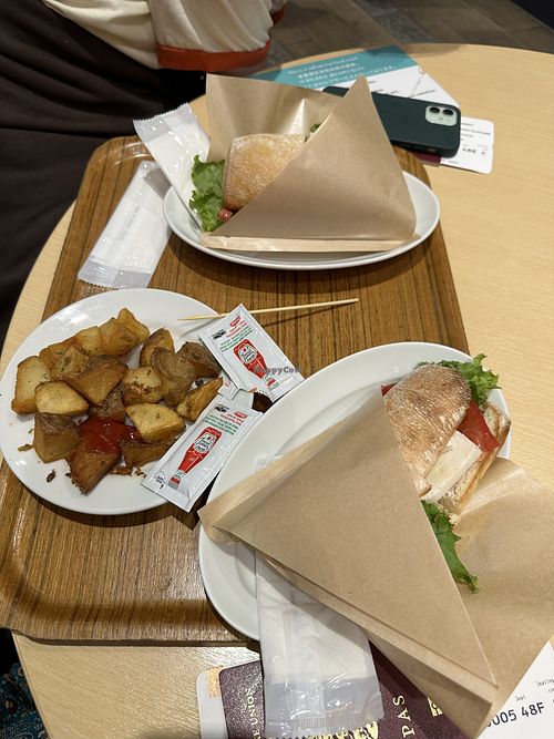   at HND - Bar Rage - T3 in Tokyo