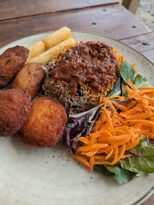 vegan box for one at Vola Foods in Brunswick