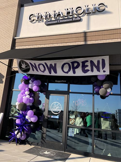 Cinnaholic Gallatin Tennessee Bakery HappyCow