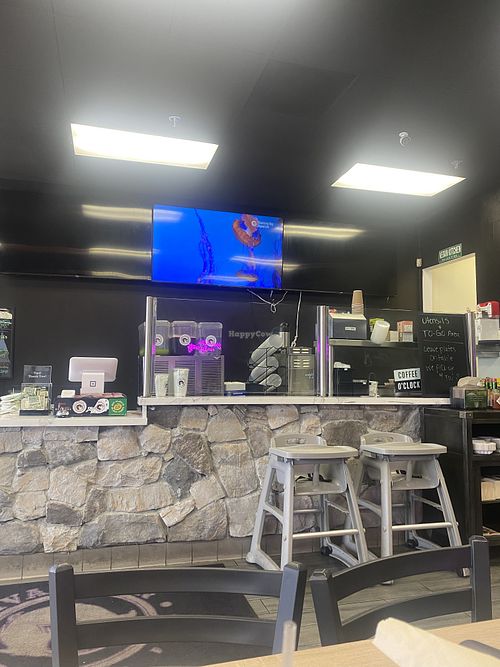 Ordering Station and Jellyfish Footage 😐 Monterey Bay Aquarium   at Viva Vegan Diner in Upland