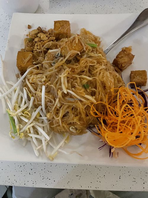Pad Thai- ordered vegan  at Andy's Thai Kitchen in Chicago