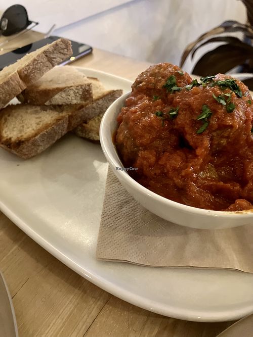   at Serotonin on Currambene in Huskisson