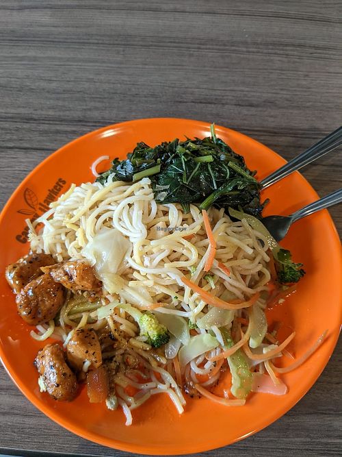 Noodle  at Tong Xin Vegetarian - 同心素食 in North Singapore