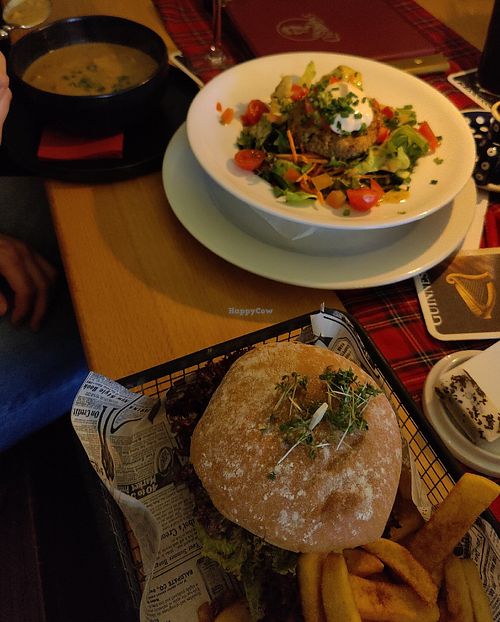 Soup, salad with vegan patty, vegan burger at Queens Café and Pub in Wasserburg