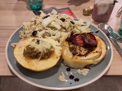 Oven Baked spaghetti pumpkin at Niyaha Slow Café in Meiningen