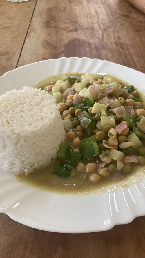 Sad looking pea curry  at BAKI Restobar in Moalboal