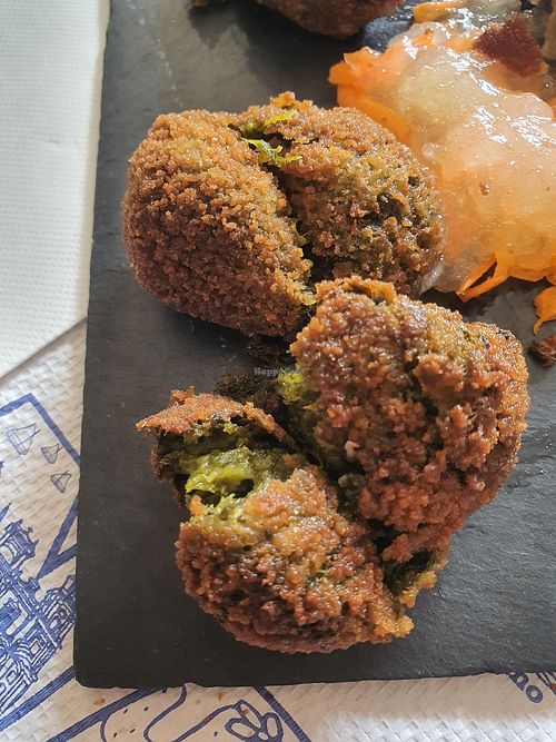 croquetas vegetales, papas con el mejor mojo verde del norte 
y crema del día de verduras y natural. Todo muy rico. at Los Castillos in Tenerife