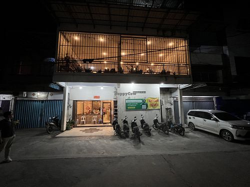 Entrance by the road- quite inconspicuous   at Pondok Vegetarian in Batam