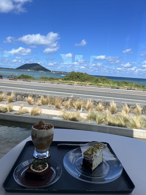 The signature with oat milk   at orrrn in Jeju