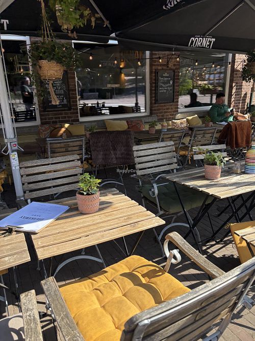 Terras  at Breakaway in Sint Geertruid