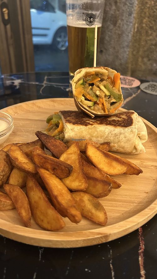Seitan wrap  at La Oveja Negra in Madrid