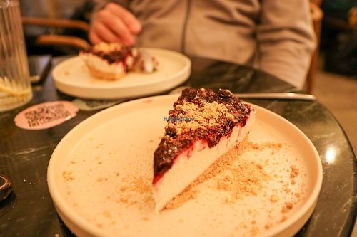 cashew cheesecake with jam at La Oveja Negra in Madrid