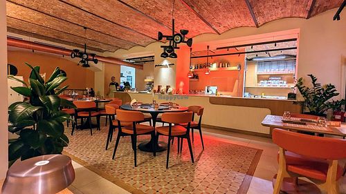 Restaurant interior at Pizzeria Mamma Mia in Cagliari