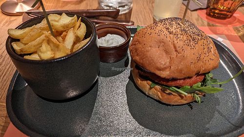 Vegan Burger at Pizzeria Mamma Mia in Cagliari