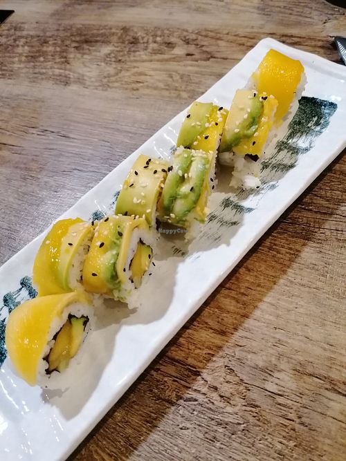 Veggie rolls (mango, avocado, pickle) at Higuma in Platja Daro