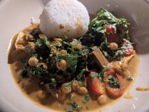 Vegan curry at Devil's Isle Cafe in Hamilton