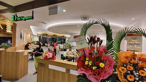 entrance at D'Life Signature 蔬品軒 - Chinatown Pt in Central Singapore