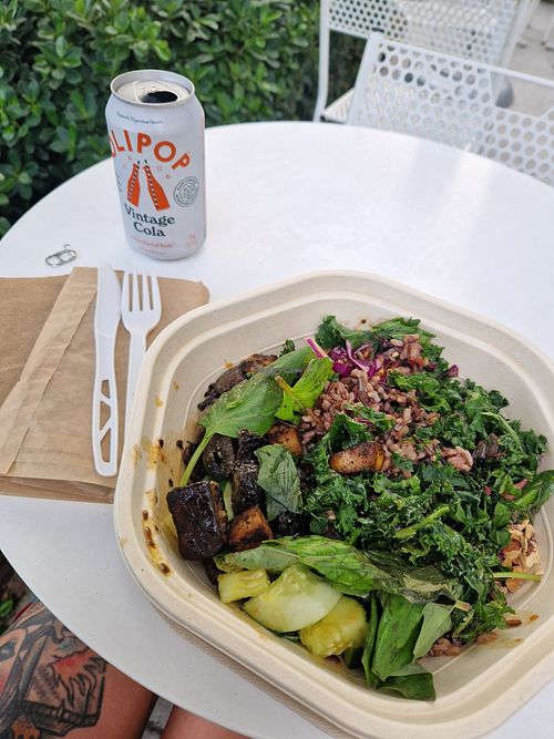  at sweetgreen in Tampa