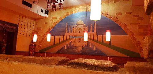 Decor at Restaurant Taj Mahal in Salzburg