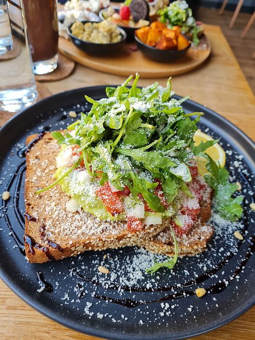 Avocado Slice at VRÜH - All Day Breakfast in Dortmund