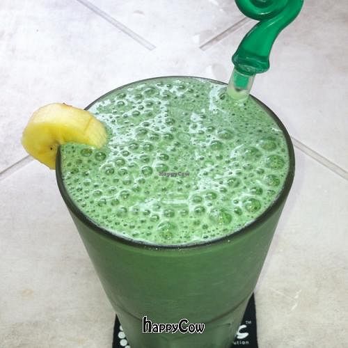 MrRipped banana protein spirulina smoothie at Living Juices in Koh Tao